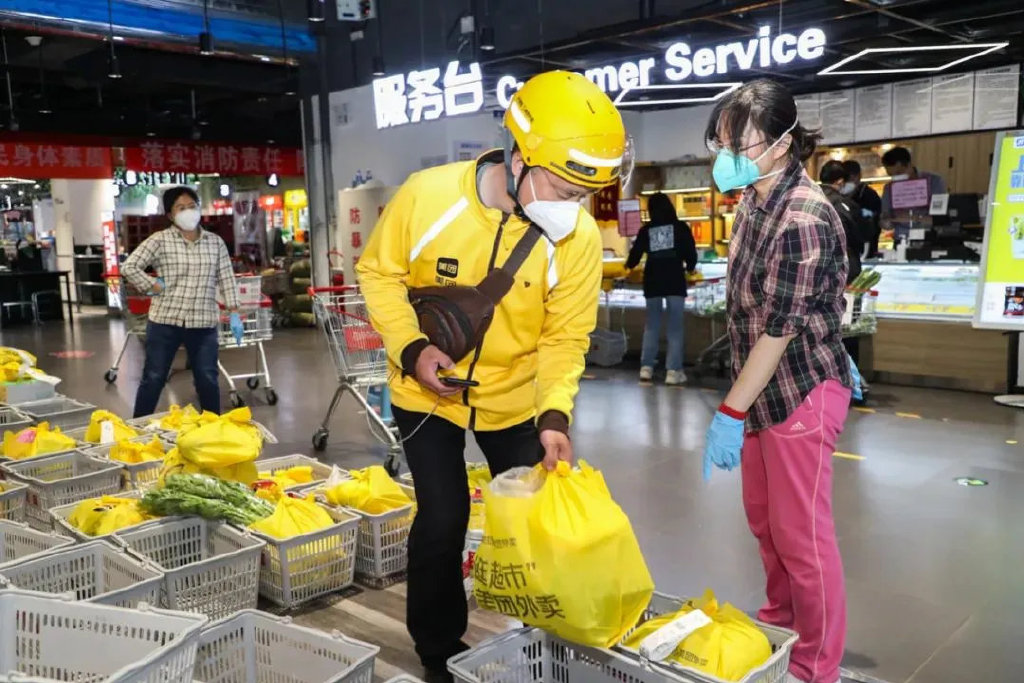 美团猛开仓店，2000亿大生意在路上